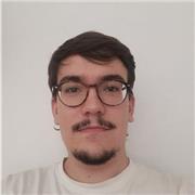 Estudiante de 5º año de medicina da clases a alumnos de primaria y ESO